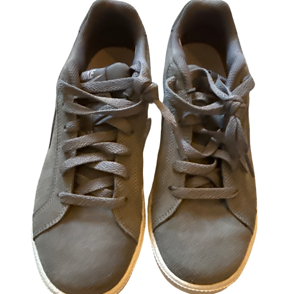 Nike Gray Low-Top royale court Sneakers with Minimalist Design